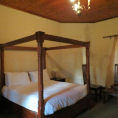 Rhodes Nyanga Hotel Juliasdale Buitenkant foto
