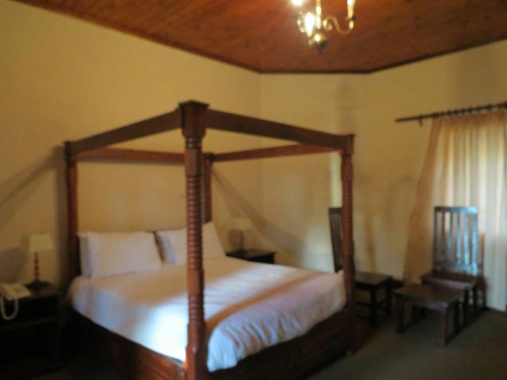 Rhodes Nyanga Hotel Juliasdale Buitenkant foto