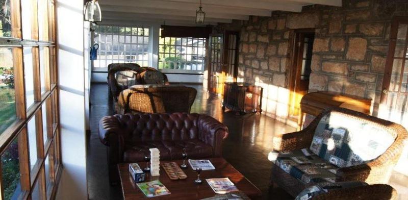 Rhodes Nyanga Hotel Juliasdale Buitenkant foto