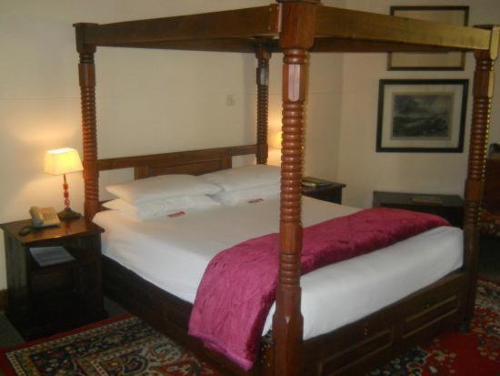 Rhodes Nyanga Hotel Juliasdale Buitenkant foto